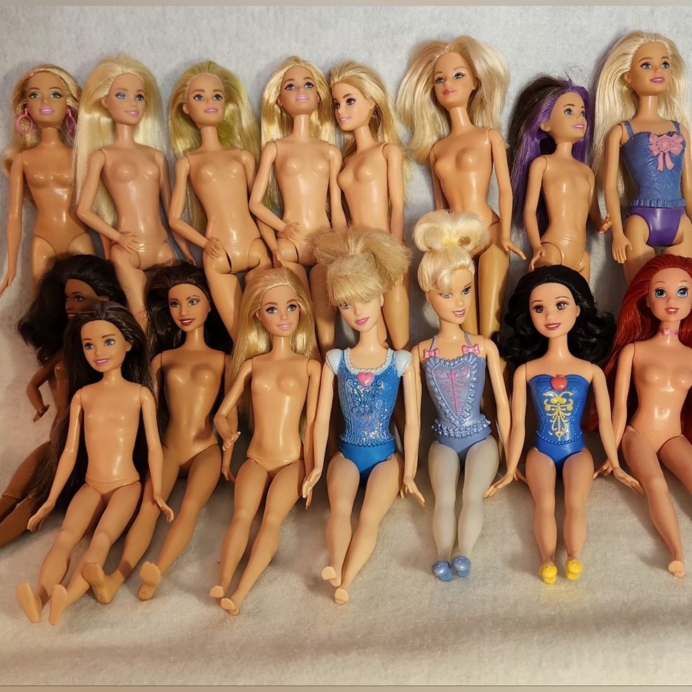 16 Barbies Clean No Clothes Lot Or Bundle Of Dolls